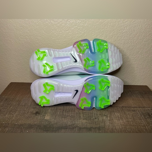 Nike Air Zoom Infinity Tour 2 “Barely Green Strike”
- Size 9.5 Men. - Picture 6 of 7